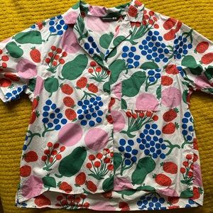 Marimekko x Uniqlo Fruit Pattern T-shirt (Medium)